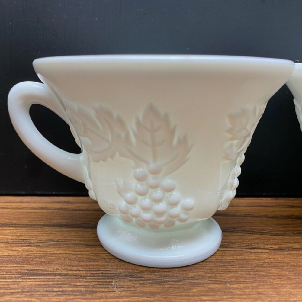 Set of 2 Vintage Raised Colony
Harvest Grape White Milk Glass Tea
Cup Coffee Mug